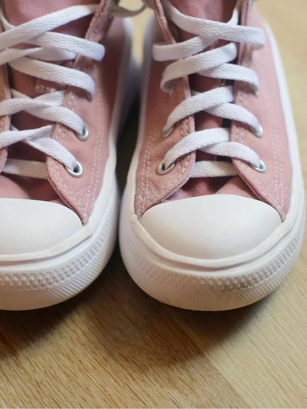 Converse Pink High Top Platform Kids Sneakers / Tennis Shoes Size 1